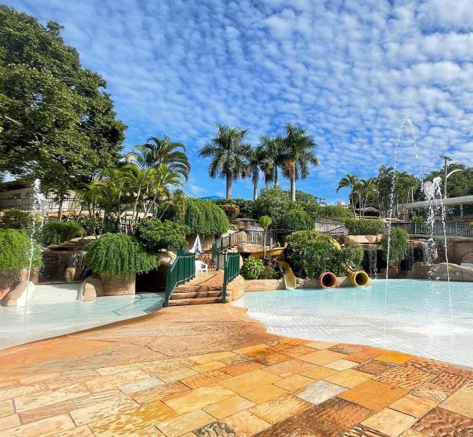 Diroma Resort Internacional Incluso 1 Acesso Ao Acqua Park Vulcao Caldas Novas Exteriér fotografie